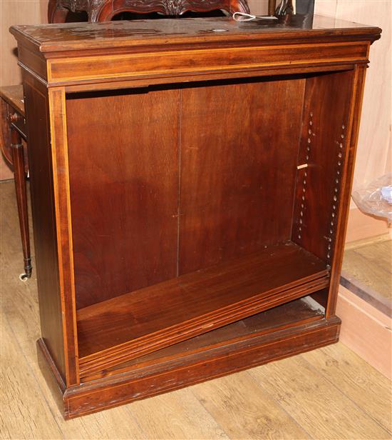 An Edwards & Roberts Edwardian mahogany open bookcase, W.91cms